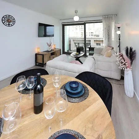 Awesome In Apartment *